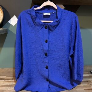 Blue Habitat Women’s Button-Up Shirt Leaf Button, Relaxed Fit